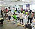 サーキットトレーニングに取り組む女性たち＝仙台市のカーブス東北大学加齢研スマートエイジング・スクエア