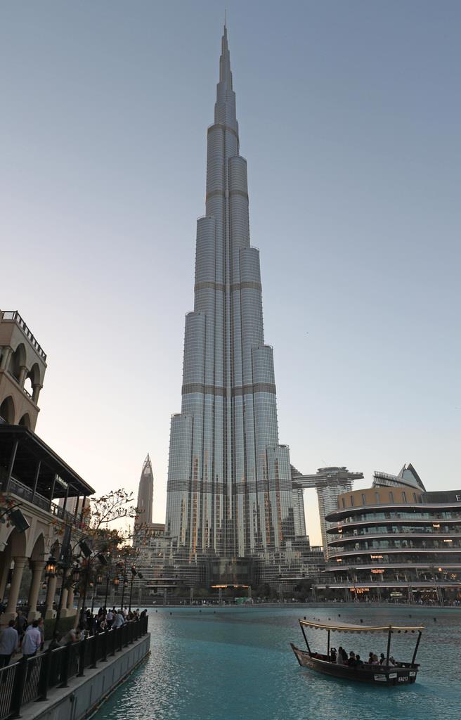 世界一の高さを誇る高層ビル「ブルジュ・ハリファ」はドバイの顔ともいえる存在だ